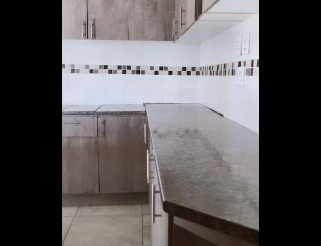 4 BEDROOM HOUSE FOR SALE IN UMLAZI